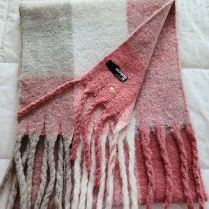 Express chunky blanket scarf